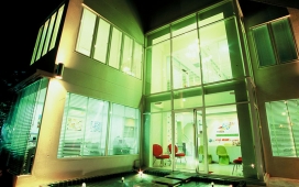 night-trade-associate